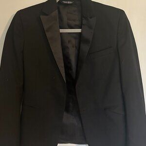 LEO & ZACHARY Boys Black Solid Color Suit